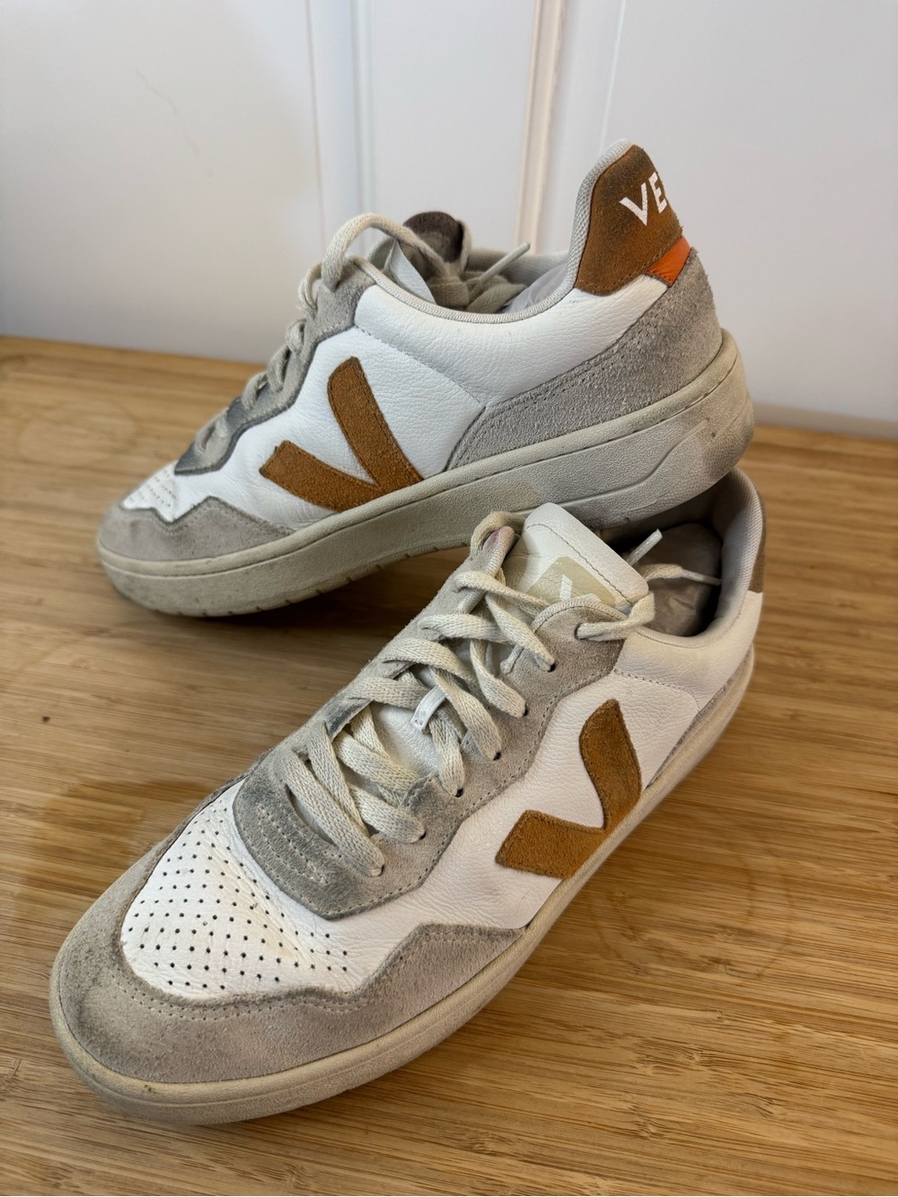 Veja Women’s size 10 Low-Top Sneakers in White and Tan Accents